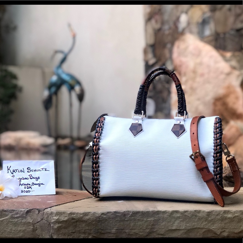 Louis Vuitton Speedy 25 Bandouliere White Epi Bag